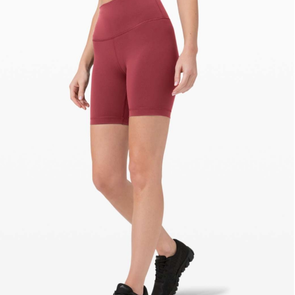 Lululemon Wunder Train Chianti Shorts